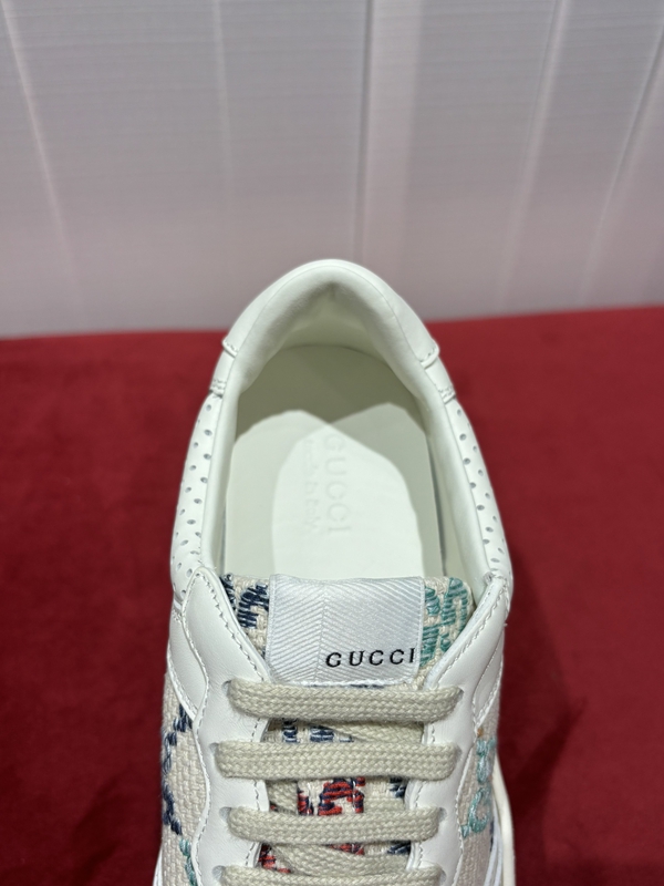 グッチ靴全体デザイン
